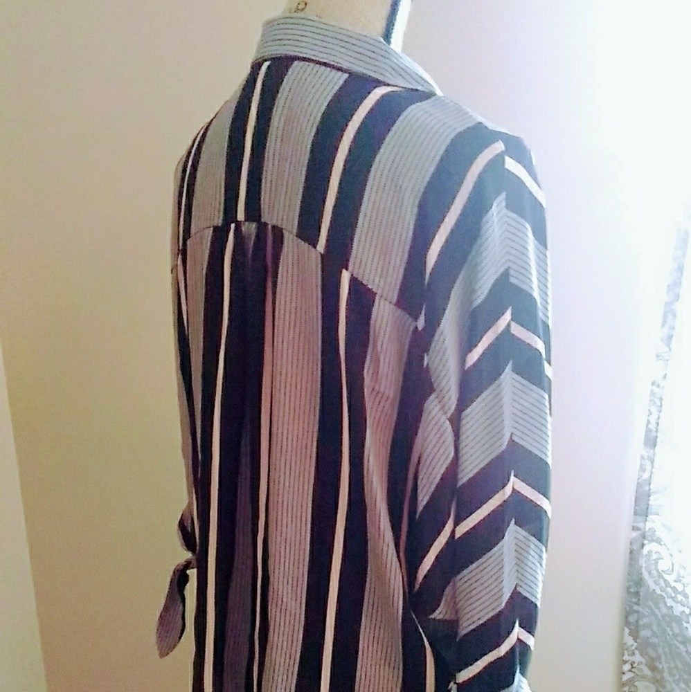 Worthington Black & White Striped Blouse